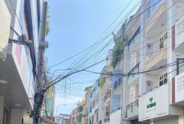 Bán Nhà Phan Xích Long, 3 Tầng 3 PN, Xe Hơi Đỗ Cổng Nhỉnh 6 Ti